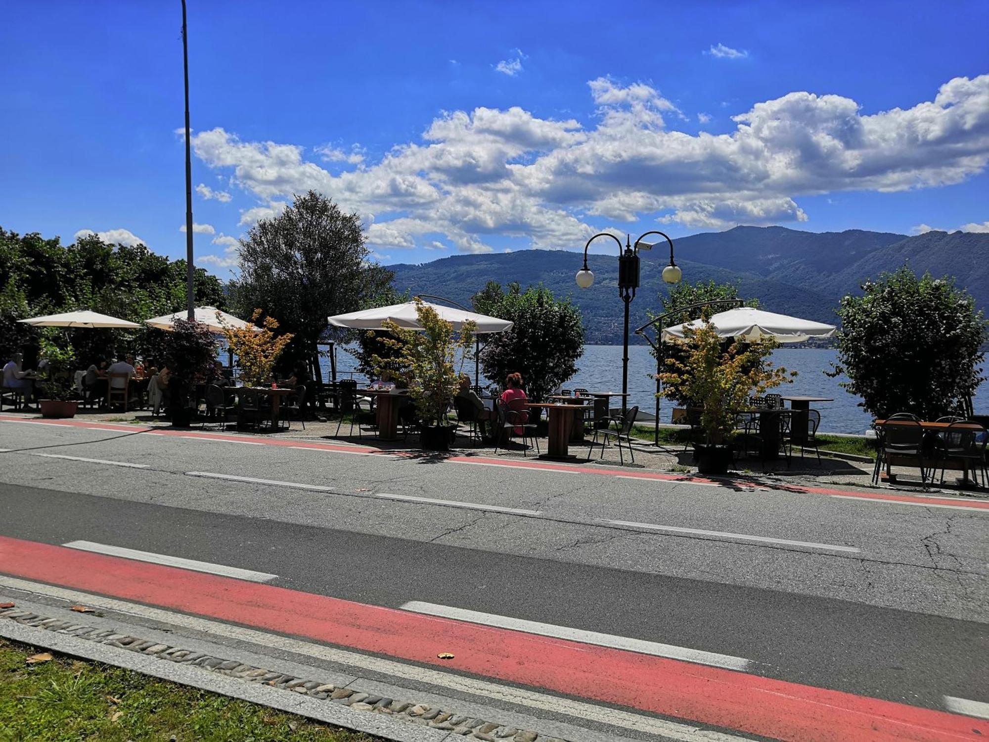 Butterfly Apt In Suna With Garage Verbania Exterior photo