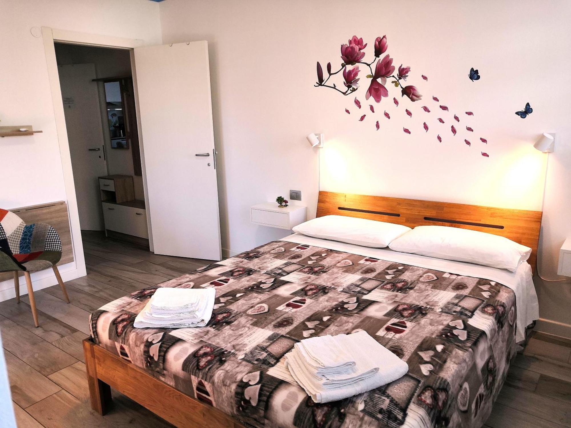 Butterfly Apt In Suna With Garage Verbania Exterior photo
